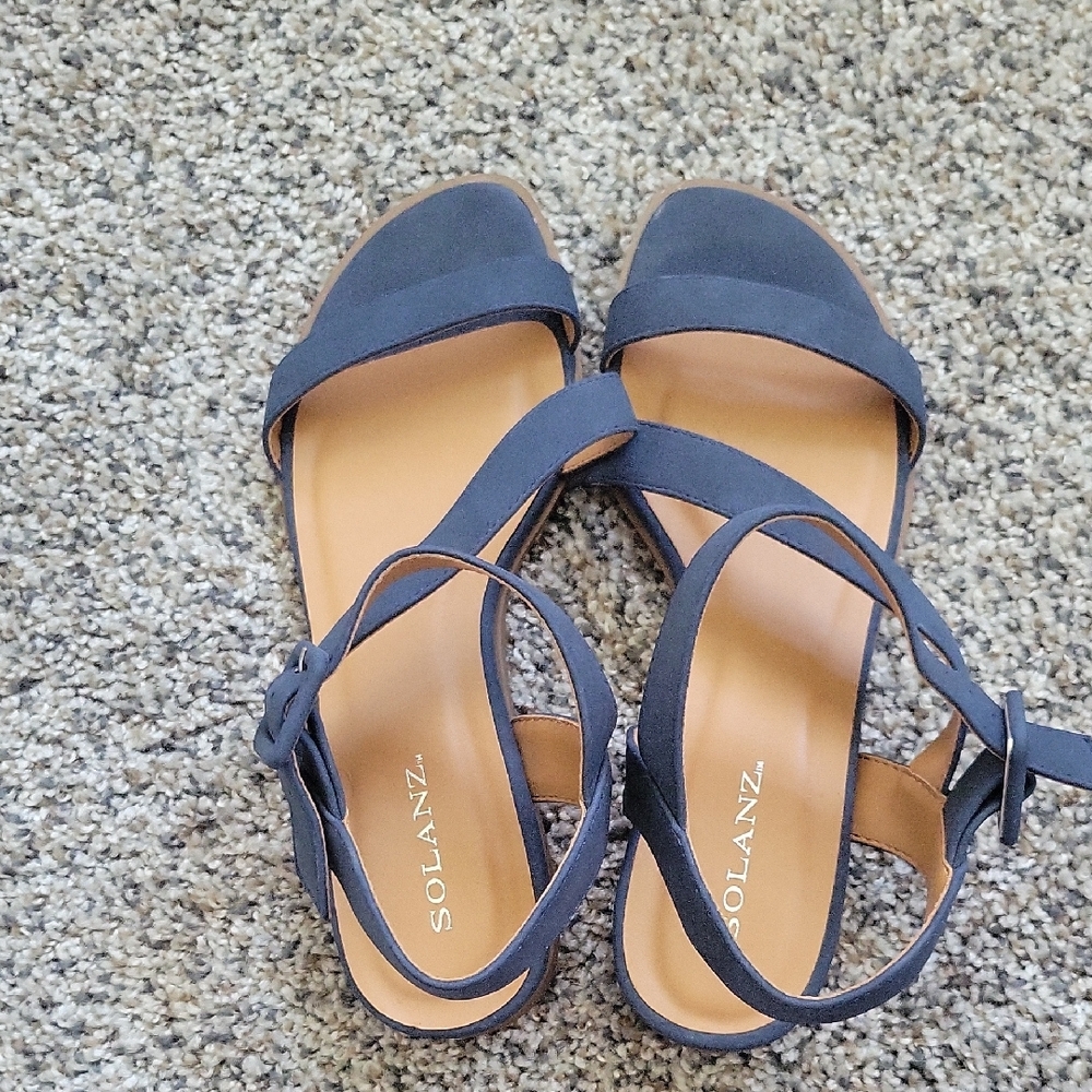Solanz Women's Navy Blue Sandals